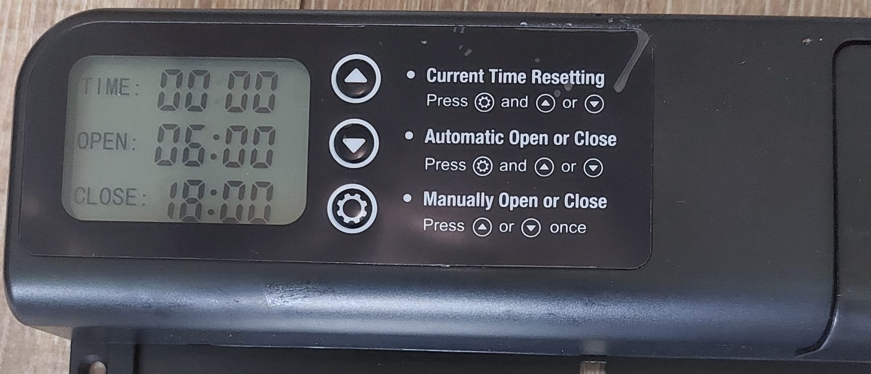 Automatische kippendeur/luik voor het nachthok